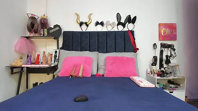 Snapshot of emmily_giraldo chatting on March 25, 2026, 12:26 pm emmily giraldo online show from March 25, 2026, 12:26 pm