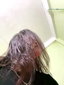 Baby-sexy96 online show from October 18, 2025, 1:46 pm