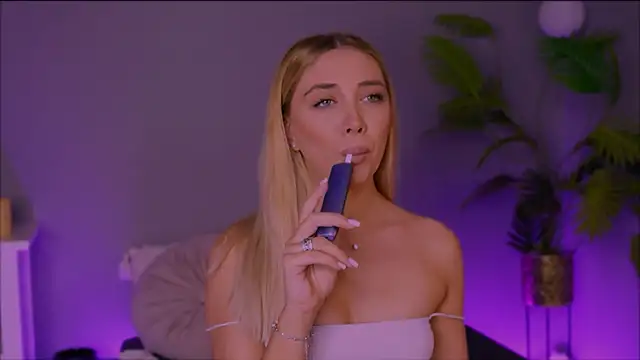 Jessielle online show from November 11, 2025, 2:01 pm