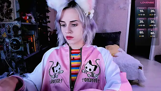 NaniMoore online show from October 7, 2025, 8:10 pm