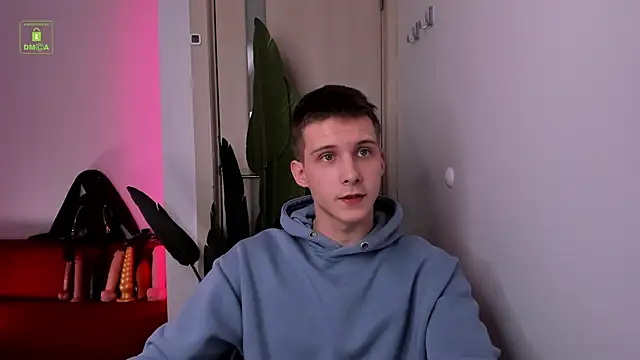 Snapshot of MarkGWalker chatting on January 17, 2025, 10:33 am MarkGWalker online show from January 17, 2025, 10:33 am