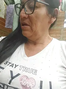 clarita 01 online show from May 12, 2026, 2:34 pm