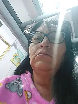 Snapshot of clarita_01 chatting on July 4, 2026, 11:38 am clarita 01 online show from July 4, 2026, 11:38 am