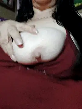 Snapshot of clarita_01 chatting on November 19, 2025, 10:48 am clarita 01 online show from November 19, 2025, 10:48 am