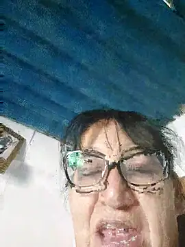 clarita 01 online show from April 30, 2026, 8:57 pm