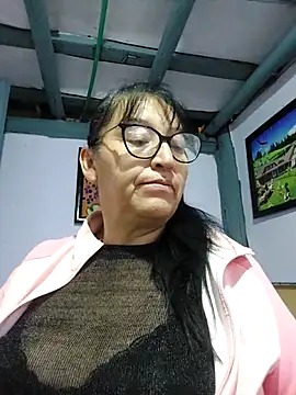 Snapshot of clarita_01 chatting on November 26, 2025, 12:38 pm clarita 01 online show from November 26, 2025, 12:38 pm