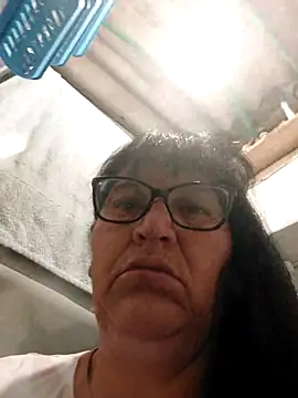 Snapshot of clarita_01 chatting on July 10, 2026, 10:37 am clarita 01 online show from July 10, 2026, 10:37 am