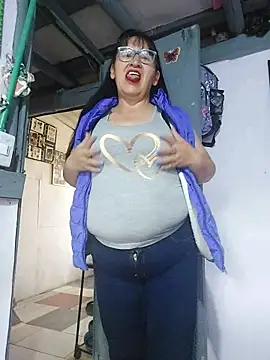 clarita 01 online show from February 6, 2026, 12:56 pm