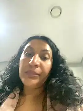 Indianbutter11 online show from November 21, 2025, 5:12 pm