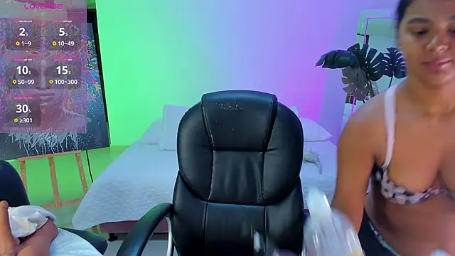 Snapshot of JANYLOVE__ chatting on March 10, 2026, 10:52 am JANYLOVE online show from March 10, 2026, 10:52 am