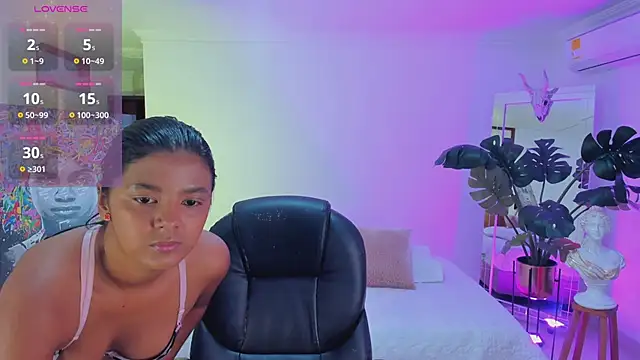 Snapshot of JANYLOVE__ chatting on March 4, 2026, 10:45 am JANYLOVE online show from March 4, 2026, 10:45 am