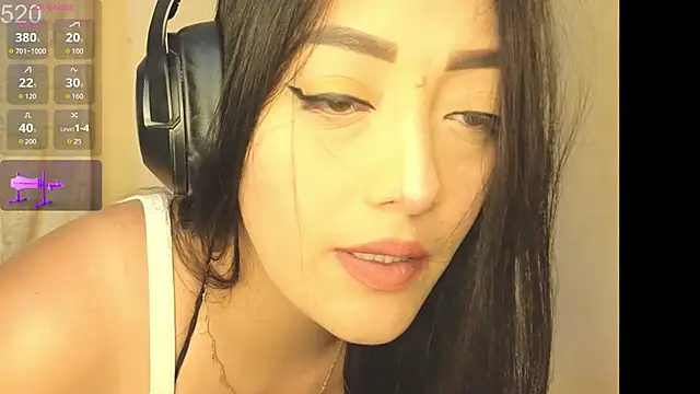 aleja20 - online show from December 2, 2025, 3:41 am