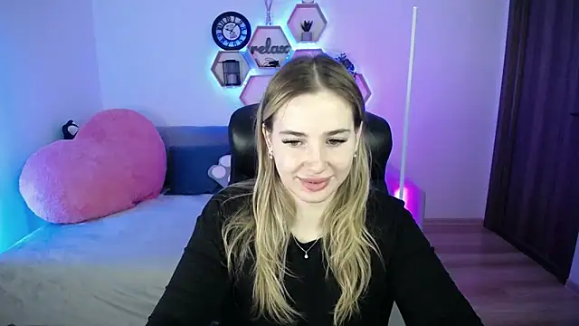 SabrinViolet online show from February 14, 2026, 9:09 am