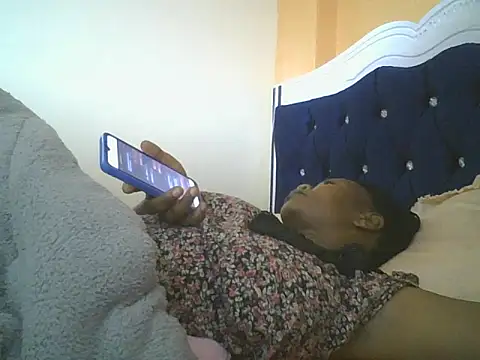 Snapshot of clakemmy250 chatting on February 11, 2025, 9:03 pm clakemmy250 online show from February 11, 2025, 9:03 pm