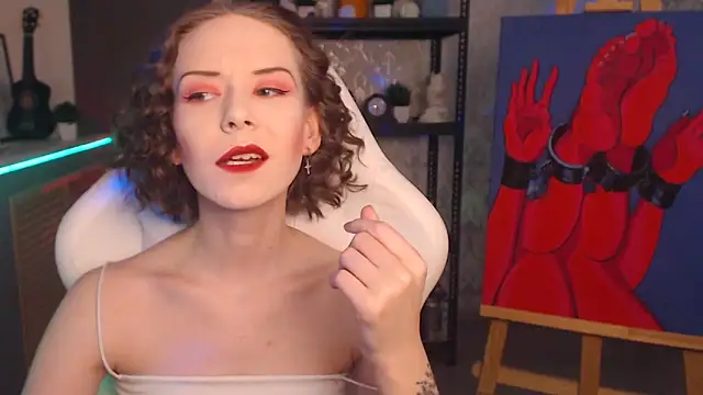 FascinatingEyess online show from October 12, 2025, 6:09 pm