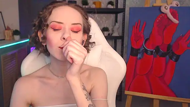 FascinatingEyess online show from January 11, 2026, 4:25 pm