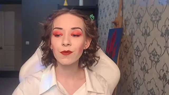 FascinatingEyess online show from June 6, 2026, 9:09 pm