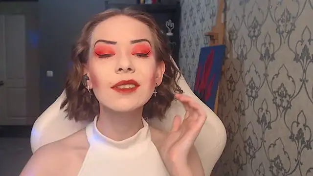 FascinatingEyess online show from July 28, 2026, 8:52 pm
