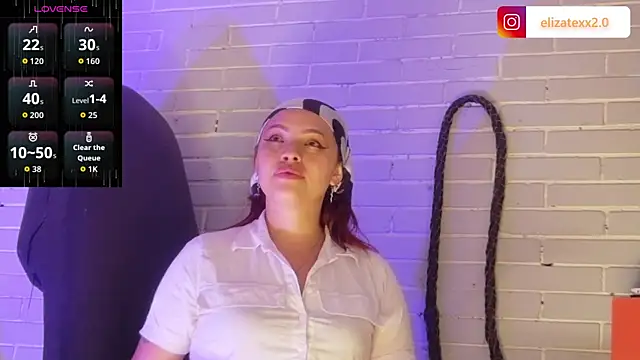elizatexx online show from May 20, 2026, 7:11 pm