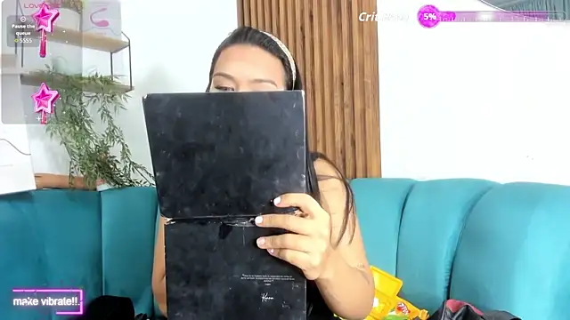 Snapshot of yossi_peach_cute chatting on December 22, 2025, 3:12 pm yossi peach cute online show from December 22, 2025, 3:12 pm