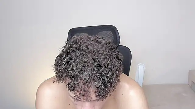 laurent nova online show from October 20, 2025, 4:07 pm