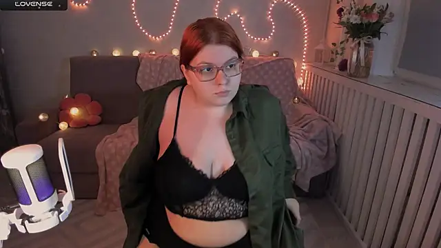 Melissa Purr online show from November 10, 2025, 7:19 pm