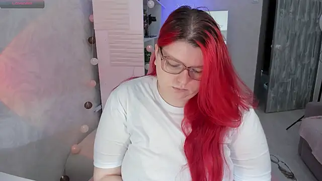 Snapshot of Melissa_Purr chatting on July 16, 2026, 12:35 pm Melissa Purr online show from July 16, 2026, 12:35 pm
