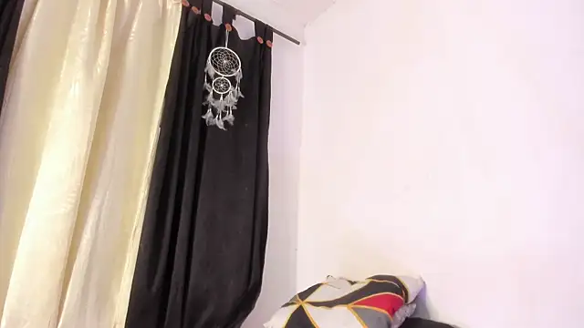 Snapshot of katia__dann chatting on October 18, 2025, 9:17 pm katia dann online show from October 18, 2025, 9:17 pm