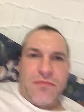 Snapshot of AttractiveSilk5 chatting on January 17, 2026, 12:58 am AttractiveSilk5 online show from January 17, 2026, 12:58 am