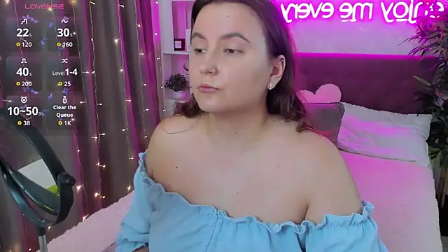Snapshot of FeralPeach chatting on July 10, 2026, 5:07 am FeralPeach online show from July 10, 2026, 5:07 am