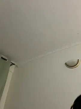 Rose berry online show from February 15, 2026, 7:57 pm