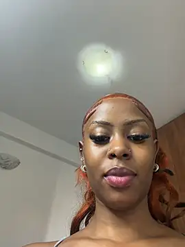 Snapshot of Rose_berry chatting on May 24, 2026, 4:56 am Rose berry online show from May 24, 2026, 4:56 am