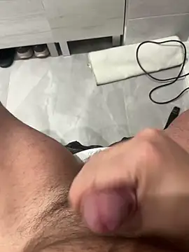 Snapshot of -Manu-85 chatting on November 25, 2025, 8:20 pm -Manu-85 online show from November 25, 2025, 8:20 pm