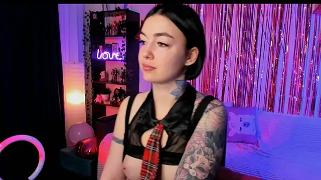 Magic Allie online show from October 19, 2025, 7:49 pm