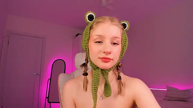 Eva Davi online show from February 27, 2025, 5:07 am