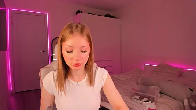 Eva Davi online show from March 23, 2025, 1:53 am