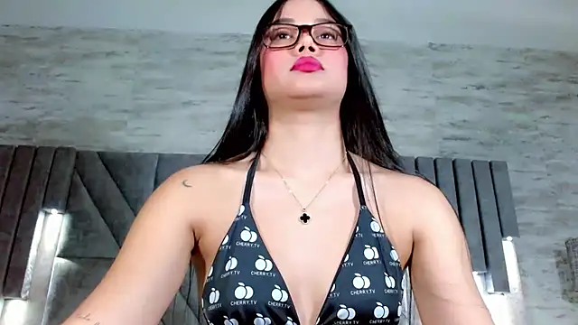 Snapshot of JasmineMoore chatting on July 8, 2026, 9:48 pm JasmineMoore online show from July 8, 2026, 9:48 pm