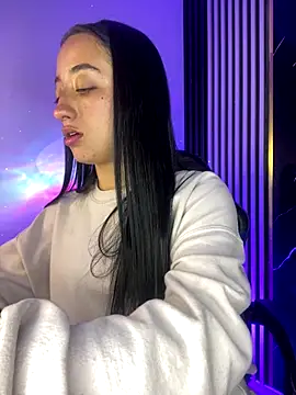 Ady 18 online show from November 12, 2025, 8:45 pm