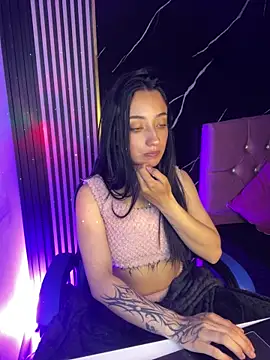 Ady 18 online show from November 21, 2025, 8:19 pm