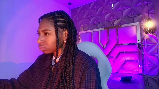 Snapshot of Queen_perla_ chatting on April 28, 2026, 12:31 pm Queen perla online show from April 28, 2026, 12:31 pm