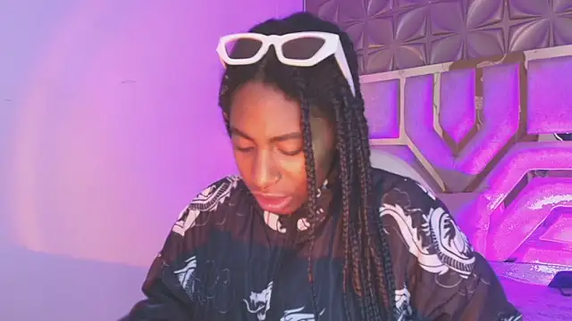 Snapshot of Queen_perla_ chatting on March 21, 2026, 12:09 pm Queen perla online show from March 21, 2026, 12:09 pm