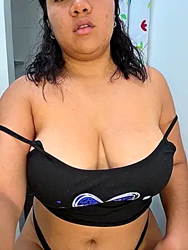 Watagatapitusberry1 online show from September 14, 2025, 9:26 pm