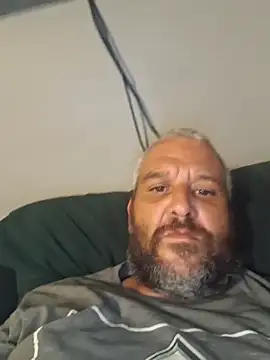 Snapshot of silkstroker6981 chatting on September 16, 2025, 4:24 am silkstroker6981 online show from September 16, 2025, 4:24 am