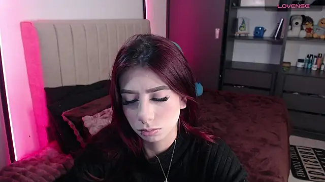Snapshot of Your_rosalie chatting on April 26, 2026, 5:05 am Your rosalie online show from April 26, 2026, 5:05 am