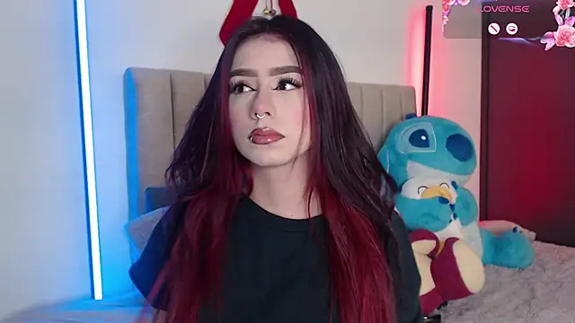 Snapshot of Your_rosalie chatting on December 17, 2025, 3:22 am Your rosalie online show from December 17, 2025, 3:22 am