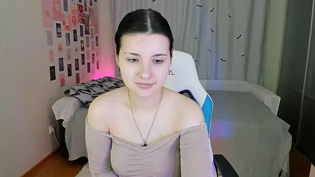 Snapshot of Vanessa_Verona chatting on March 6, 2025, 5:14 am Vanessa Verona online show from March 6, 2025, 5:14 am