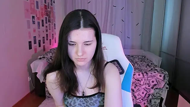 Snapshot of Vanessa_Verona chatting on March 23, 2025, 5:21 am Vanessa Verona online show from March 23, 2025, 5:21 am