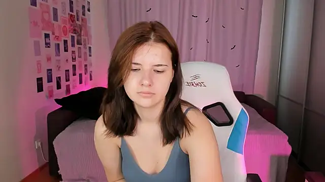 Snapshot of Vanessa_Verona chatting on September 20, 2025, 5:34 am Vanessa Verona online show from September 20, 2025, 5:34 am