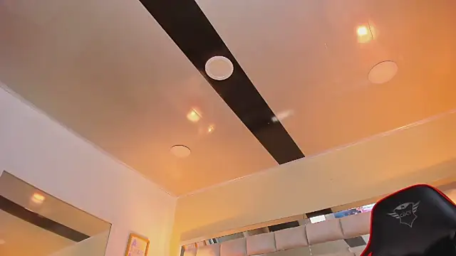 Snapshot of mariiahneedles chatting on February 21, 2025, 6:40 am mariiahneedles online show from February 21, 2025, 6:40 am