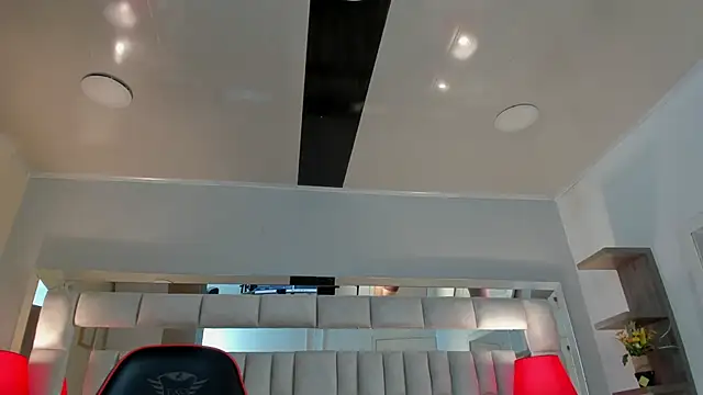 Snapshot of mariiahneedles chatting on October 19, 2025, 2:36 am mariiahneedles online show from October 19, 2025, 2:36 am